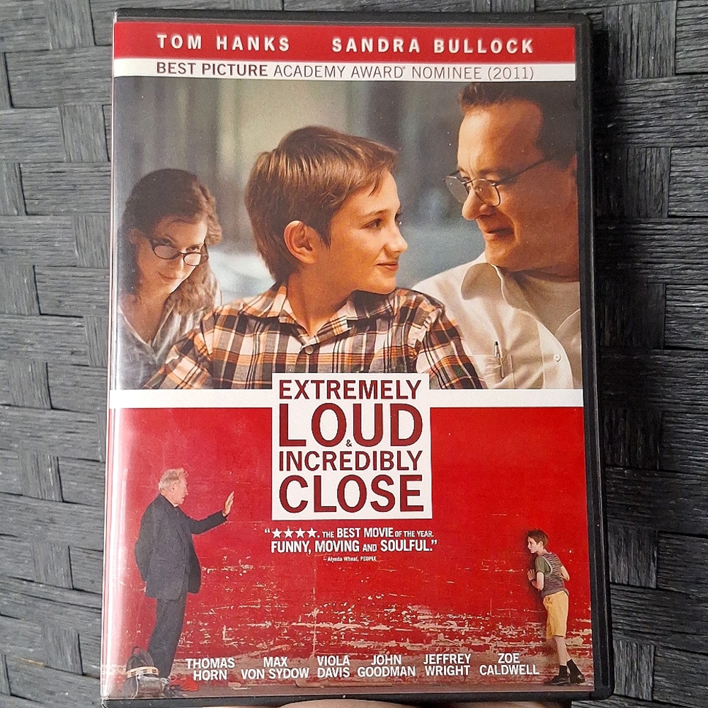 Extremely Loud Incredibly Close DVD Movie Drama Tom Hanks Sandra Bullock